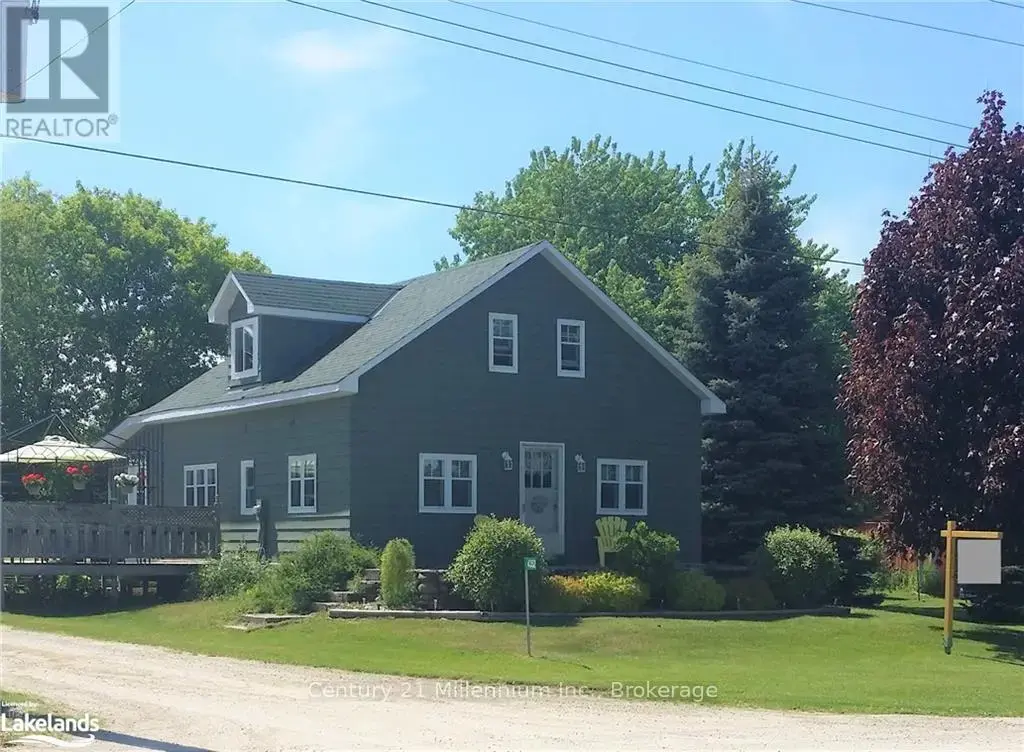 4352 124 County Road, Clearview